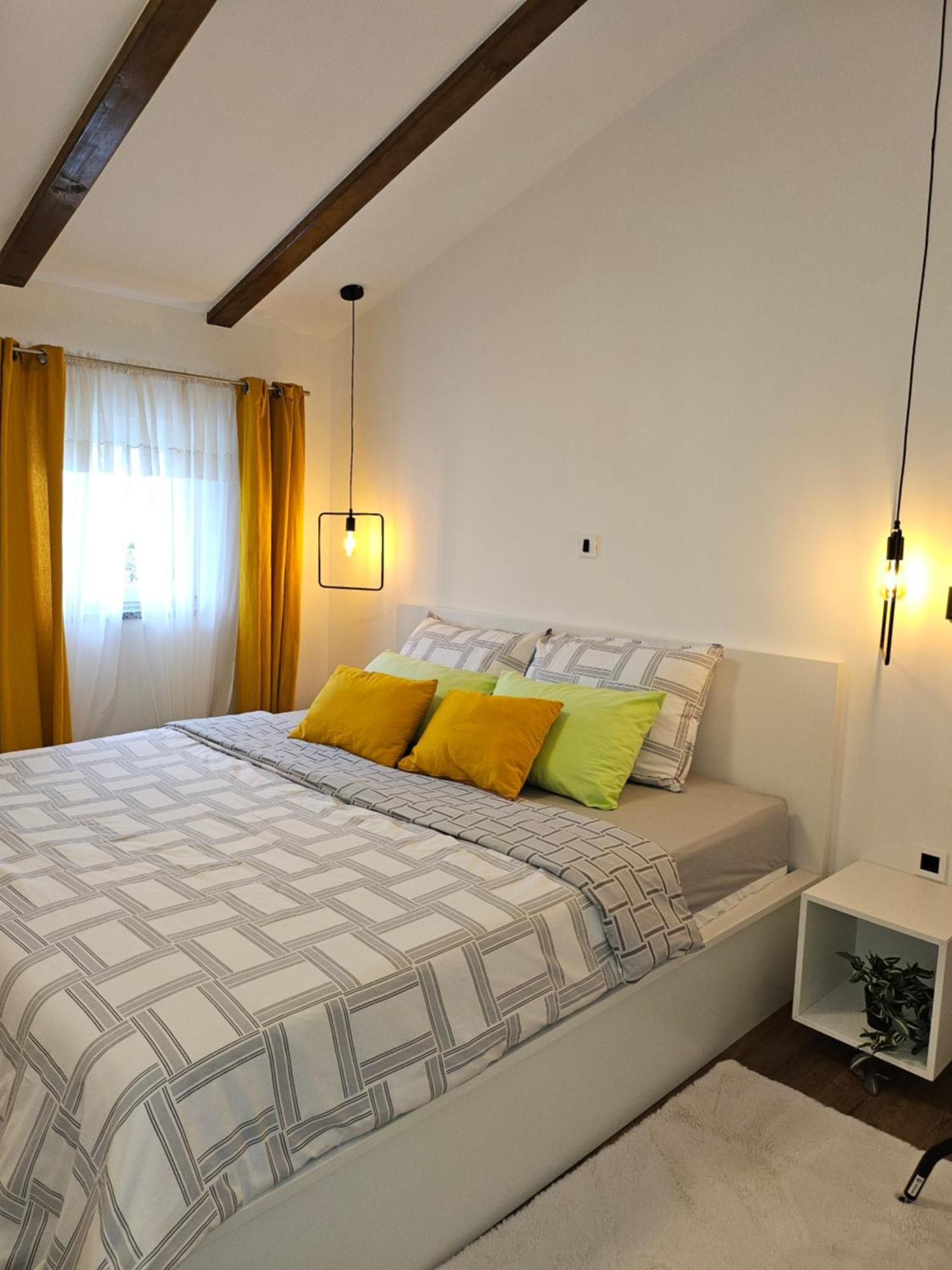 Apartman Pojine Gabonjin Bagian luar foto